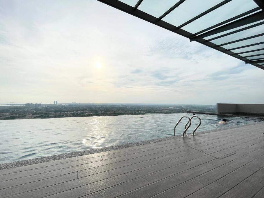 Quartz Near To Jonker Walk With Infinity Pool Cozy 3B2B Apartment Malacca ภายนอก รูปภาพ