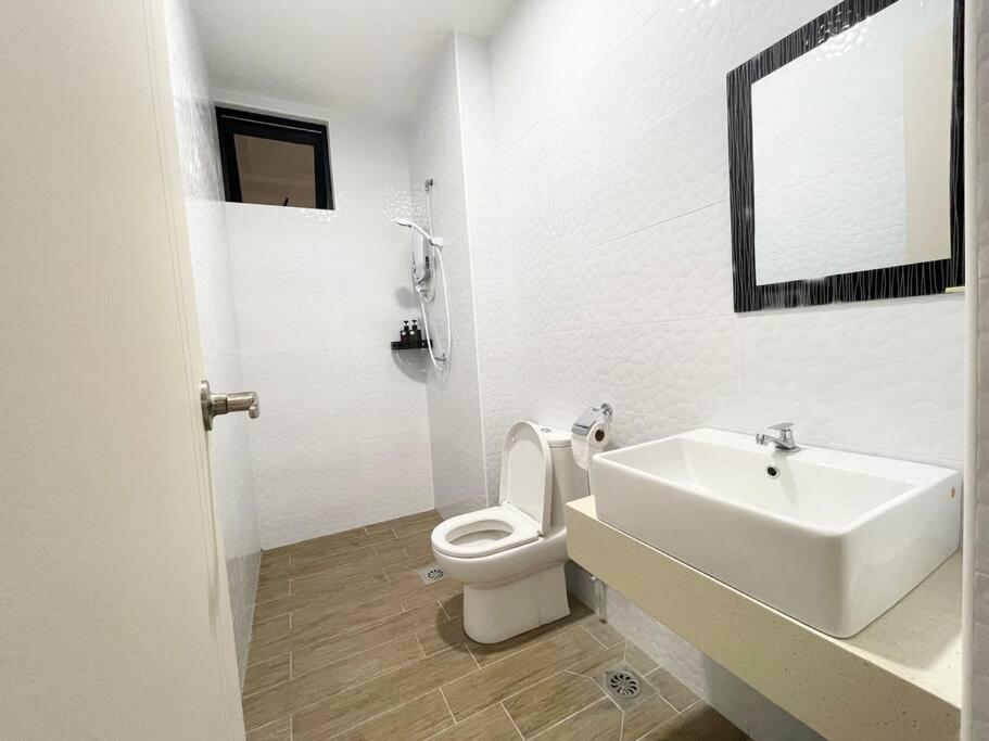 Quartz Near To Jonker Walk With Infinity Pool Cozy 3B2B Apartment Malacca ภายนอก รูปภาพ