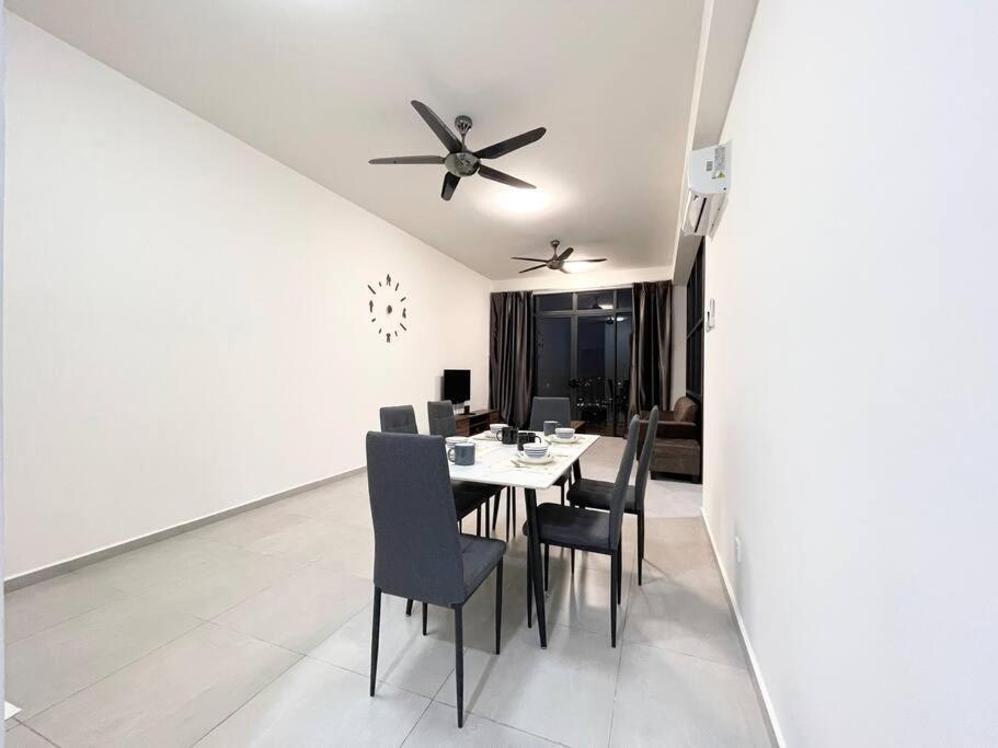 Quartz Near To Jonker Walk With Infinity Pool Cozy 3B2B Apartment Malacca ภายนอก รูปภาพ